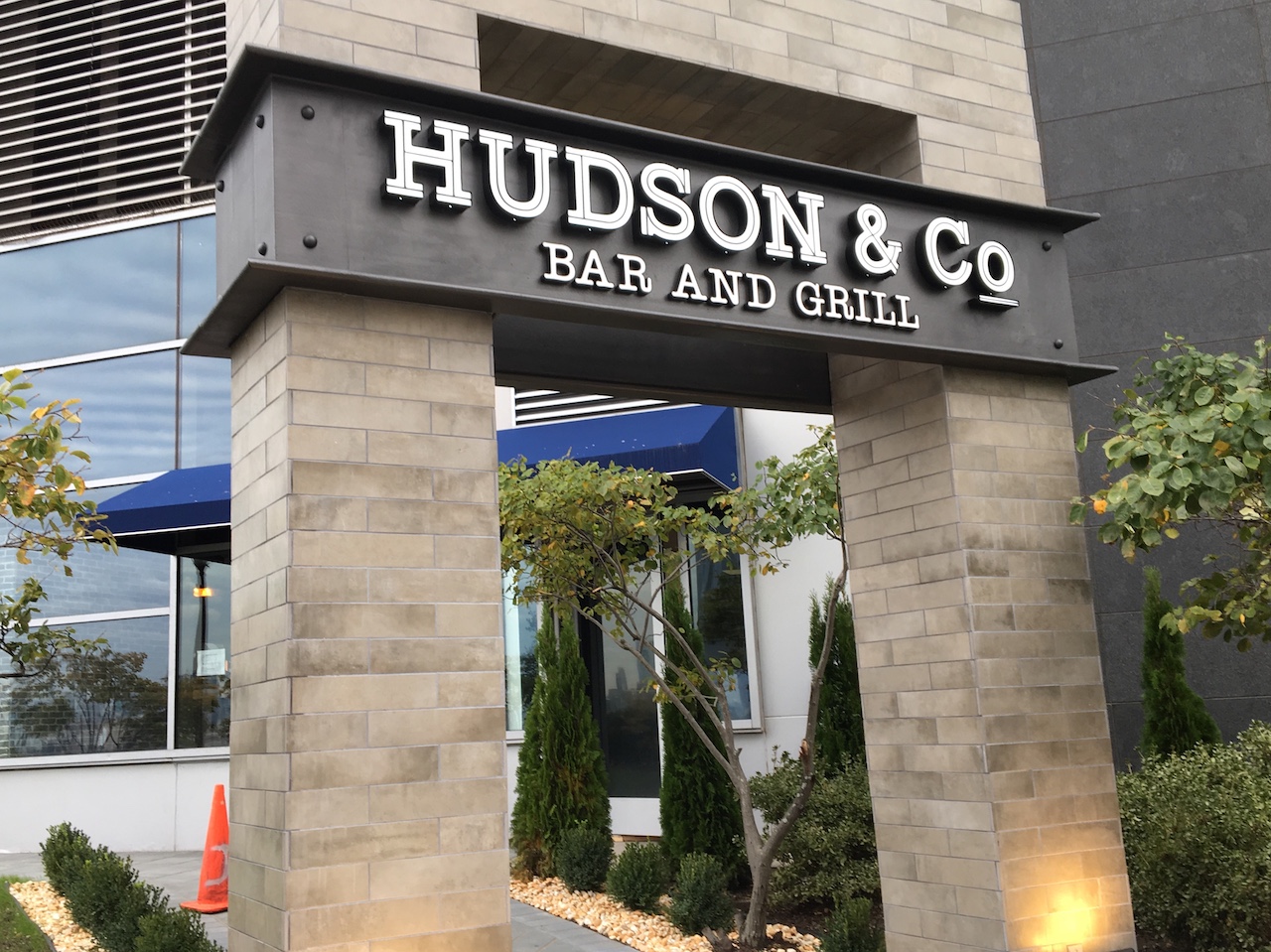 Hudson & Co Bar and Grill Now Open for Dinner - Jersey City Upfront